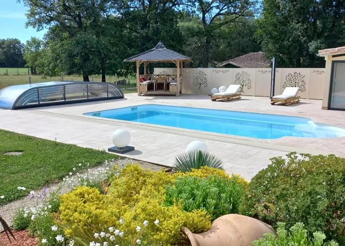 Le Petit Dans Le Quercy Cayriech