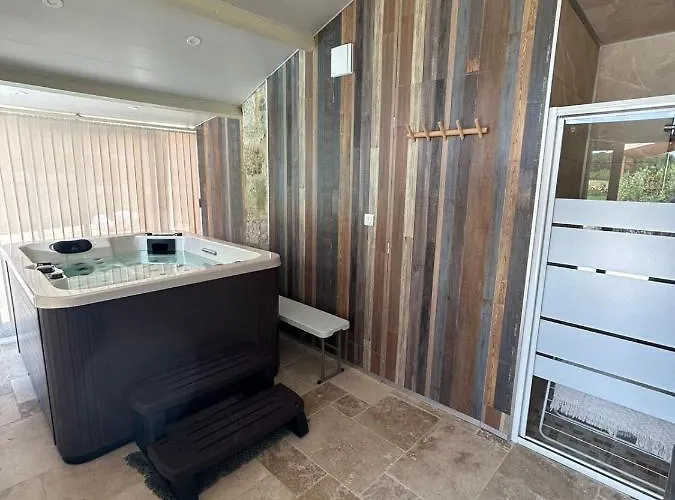 Le Petit Dans Le Quercy Cayriech